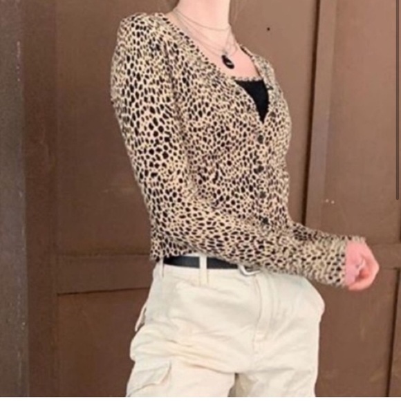 Superdown Animal Print Top - Picture 7 of 7